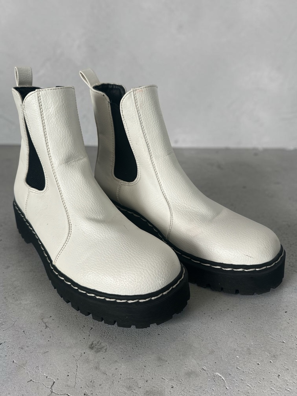 Chelsea LeatherPlatform ankle Boots NWOT